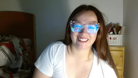 Snapshot of misslady__eva chatting on December 29, 2:17 am eva online show from December 29, 2:17 am
