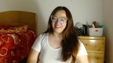 Snapshot of misslady__eva chatting on March 12, 2:20 am eva online show from March 12, 2:20 am
