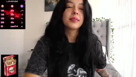 Snapshot of misslana_wn chatting on March 4, 9:43 pm LanaLul online show from March 4, 9:43 pm