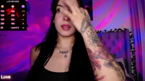 Snapshot of misslana_wn chatting on April 12, 4:17 am LanaLul online show from April 12, 4:17 am