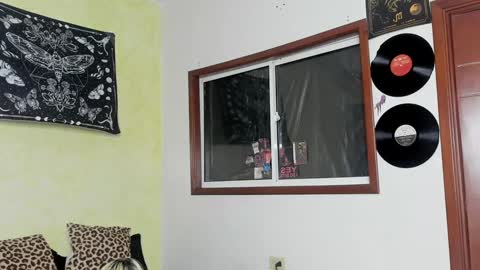 Snapshot of missluna27 chatting on January 18, 12:46 am Miss Luna online show from January 18, 12:46 am