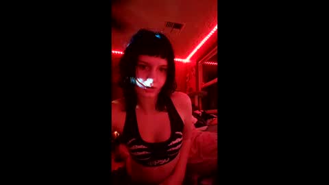 missmacabre666 online show from January 19, 7:34 am