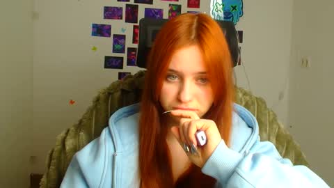 Mia online show from February 5, 7:02 am