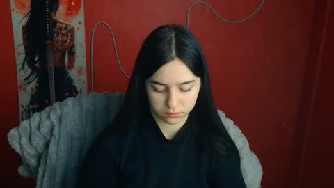 Snapshot of missmiamiss chatting on April 14, 12:00 pm Mia online show from April 14, 12:00 pm