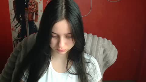 Snapshot of missmiamiss chatting on April 19, 11:42 am Mia online show from April 19, 11:42 am
