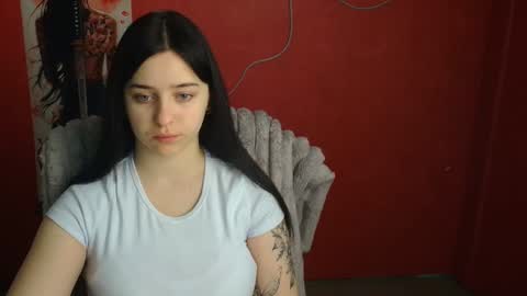 Snapshot of missmiamiss chatting on April 26, 11:08 am Mia online show from April 26, 11:08 am