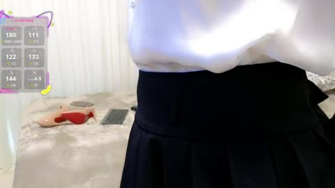 Mia online show from May 22, 2:12 pm
