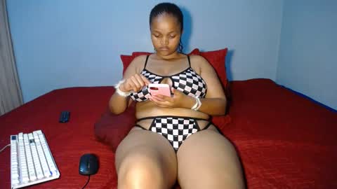 Snapshot of missmimmi69 chatting on January 15, 5:47 pm mimmi online show from January 15, 5:47 pm