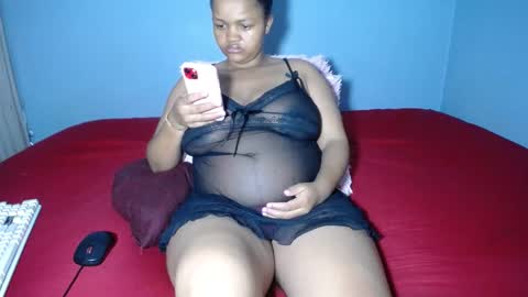 Snapshot of missmimmi69 chatting on October 20, 6:25 am mimmi online show from October 20, 6:25 am