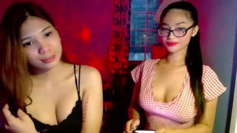 missminervaa online show from July 2, 2:01 pm