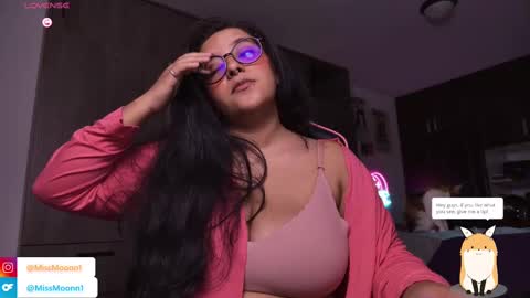 Snapshot of missmoonn chatting on September 12, 11:48 pm MissMoon online show from September 12, 11:48 pm