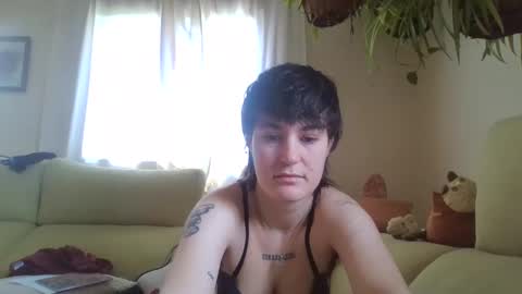 Snapshot of missnaughty___ chatting on February 24, 10:13 am missnaughty___ online show from February 24, 10:13 am