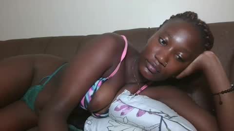 pretty gal online show from November 9, 2:10 am