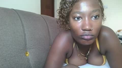 Snapshot of missprettygal chatting on June 15, 9:22 am pretty gal online show from June 15, 9:22 am
