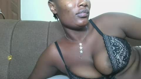 Snapshot of missprettygal chatting on June 23, 10:19 pm pretty gal online show from June 23, 10:19 pm