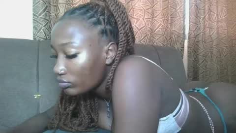 Snapshot of missprettygal chatting on July 9, 7:45 am pretty gal online show from July 9, 7:45 am