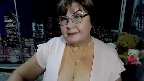Snapshot of missritabella chatting on October 23, 6:06 pm Rita online show from October 23, 6:06 pm
