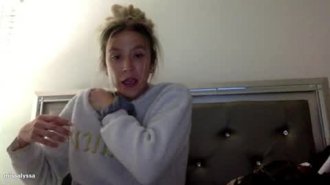 Alyssa online show from May 27, 4:31 am
