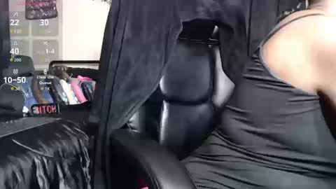 MissTajaa online show from October 16, 1:34 pm