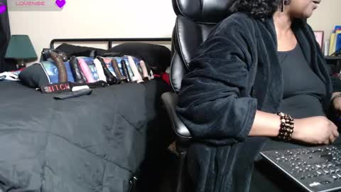 MissTajaa online show from November 17, 8:25 pm