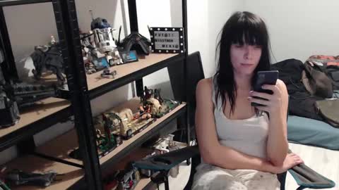 missthon online show from February 2, 7:35 pm