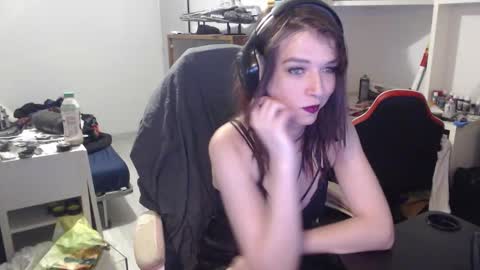 missthon online show from March 8, 9:02 am