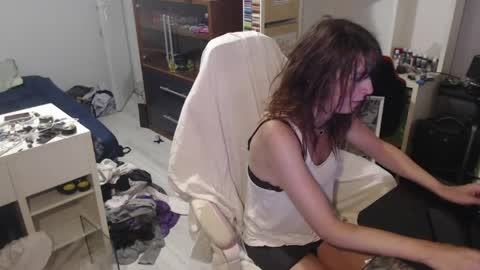 Snapshot of missthon chatting on April 21, 9:26 am missthon online show from April 21, 9:26 am