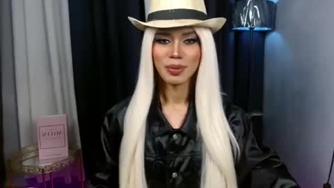 Stella online show from October 6, 8:01 am