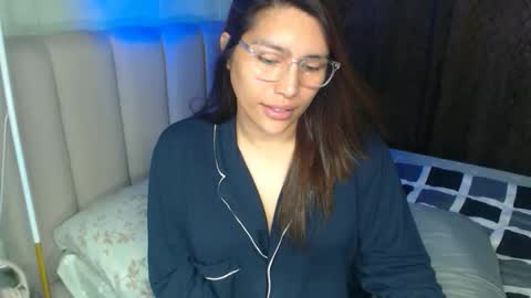 Snapshot of misstreslove2cum chatting on February 5, 1:05 pm You can call me Mistress. online show from February 5, 1:05 pm