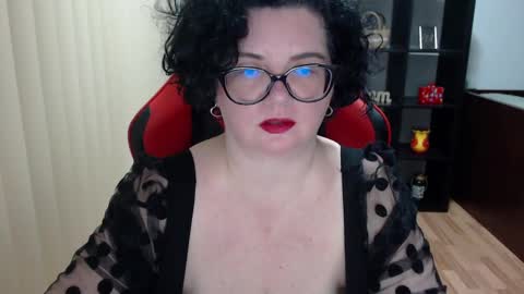 Snapshot of misstruble chatting on February 13, 10:55 am MissTruble online show from February 13, 10:55 am