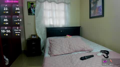 Snapshot of missvalery1 chatting on March 5, 3:29 pm missvalery1 online show from March 5, 3:29 pm