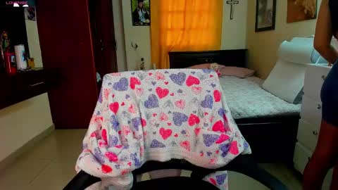 Snapshot of missvalery1 chatting on September 12, 8:53 pm missvalery1 online show from September 12, 8:53 pm