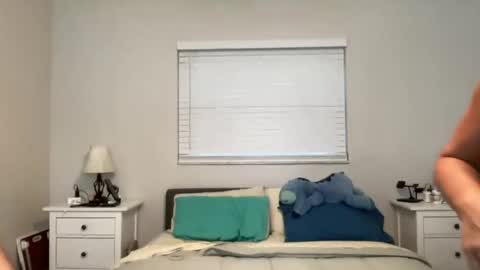 Snapshot of missveronicajaymes chatting on May 28, 12:08 am Miss Veronica Jaymes online show from May 28, 12:08 am