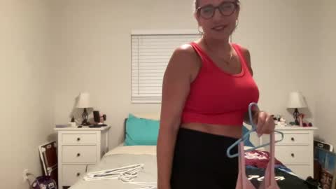 Snapshot of missveronicajaymes chatting on May 29, 12:41 am Miss Veronica Jaymes online show from May 29, 12:41 am