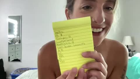 Snapshot of missveronicajaymes chatting on May 29, 3:32 pm Miss Veronica Jaymes online show from May 29, 3:32 pm