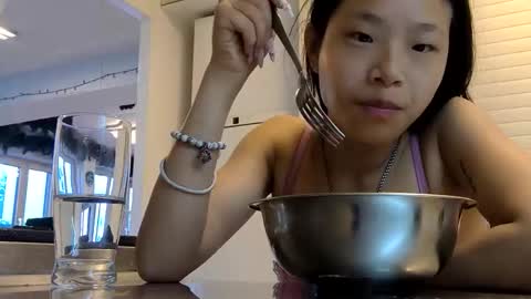 Miss Versatile online show from May 29, 5:38 am