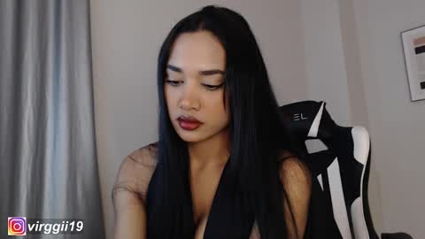 missvirggii online show from October 23, 9:46 pm