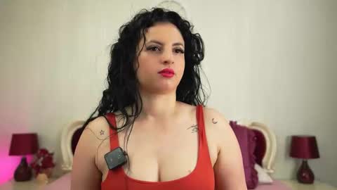 Snapshot of missy_skye chatting on June 8, 6:14 am Skye online show from June 8, 6:14 am