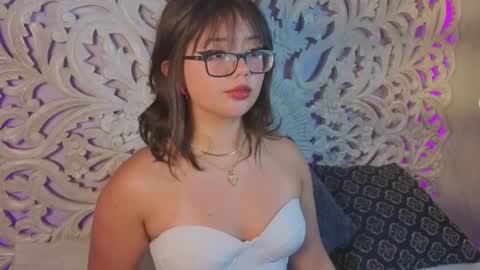 Snapshot of missy_taylor_ chatting on October 4, 9:02 pm Missy online show from October 4, 9:02 pm