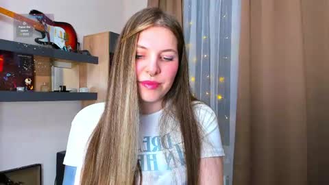 Snapshot of missyourann chatting on April 19, 7:27 pm Anya online show from April 19, 7:27 pm