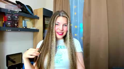 Snapshot of missyourann chatting on July 3, 6:36 pm Anya online show from July 3, 6:36 pm
