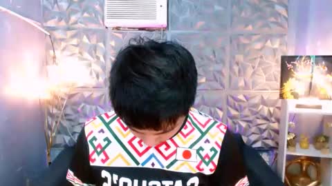 Snapshot of mister_officer chatting on December 5, 1:47 am SAINT SACHI will make your day online show from December 5, 1:47 am