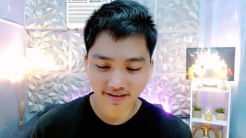 Snapshot of mister_officer chatting on December 19, 5:09 pm SAINT SACHI will make your day online show from December 19, 5:09 pm