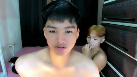 Snapshot of mister_officer chatting on April 15, 3:52 pm SAINT SACHI will make your day online show from April 15, 3:52 pm
