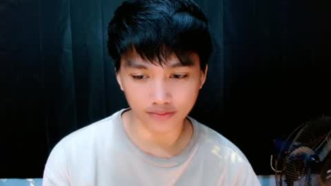 Snapshot of mister_officer chatting on May 24, 1:32 am SAINT SACHI will make your day online show from May 24, 1:32 am