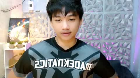 Snapshot of mister_officer chatting on May 27, 2:52 am SAINT SACHI will make your day online show from May 27, 2:52 am