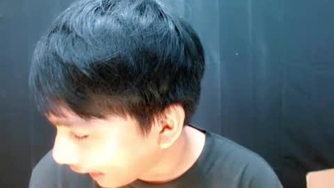 Snapshot of mister_officer chatting on May 29, 10:41 pm SAINT SACHI will make your day online show from May 29, 10:41 pm