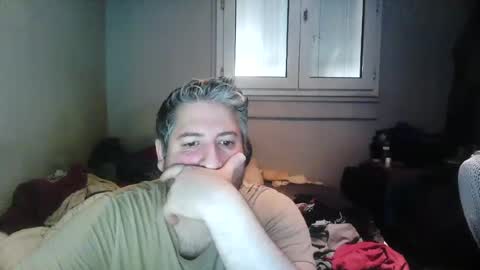 Snapshot of misterbelled chatting on June 25, 2:32 pm misterbelled online show from June 25, 2:32 pm