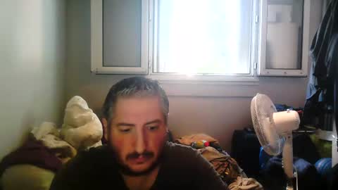 Snapshot of misterbelled chatting on July 14, 6:29 am misterbelled online show from July 14, 6:29 am