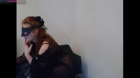 Snapshot of misticalworlds chatting on March 1, 10:45 pm MisticWorlds online show from March 1, 10:45 pm